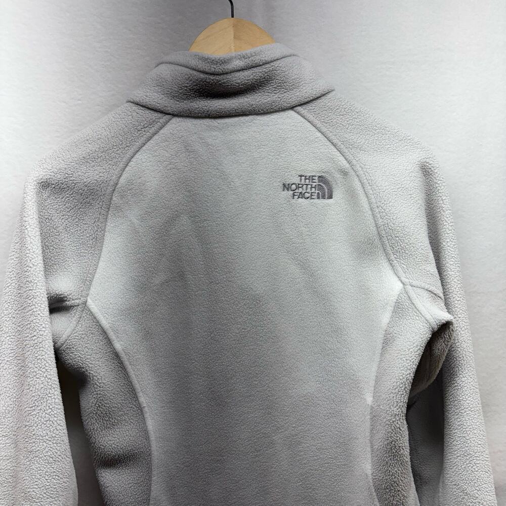 The North Face Fleece Jacket - Size Small - Perfect for Fall - Picture 8 of 9